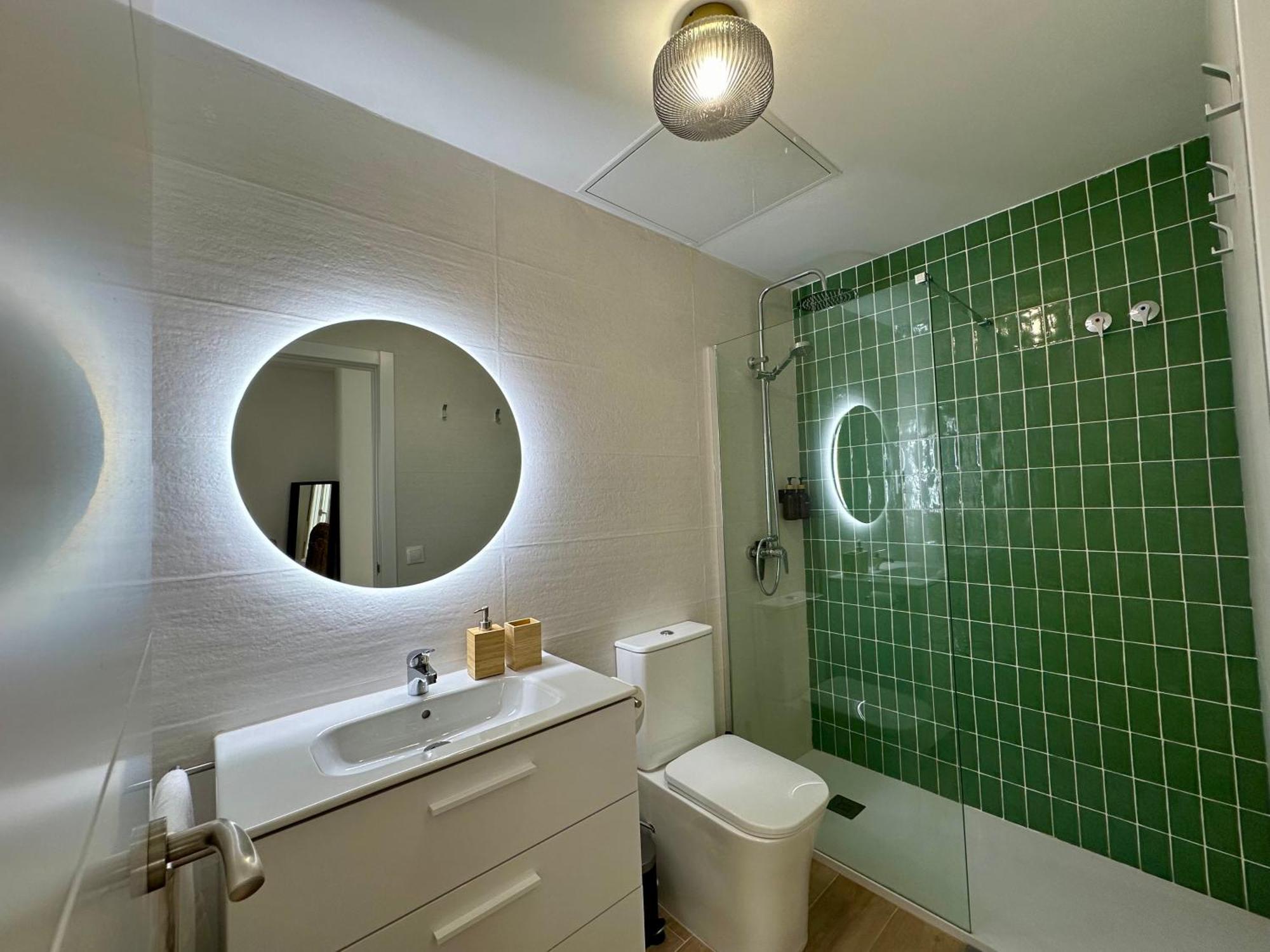 Atico Con Solarium Y Bbq Cerca Del Centro 6 Pax Apartment มาลากา ภายนอก รูปภาพ