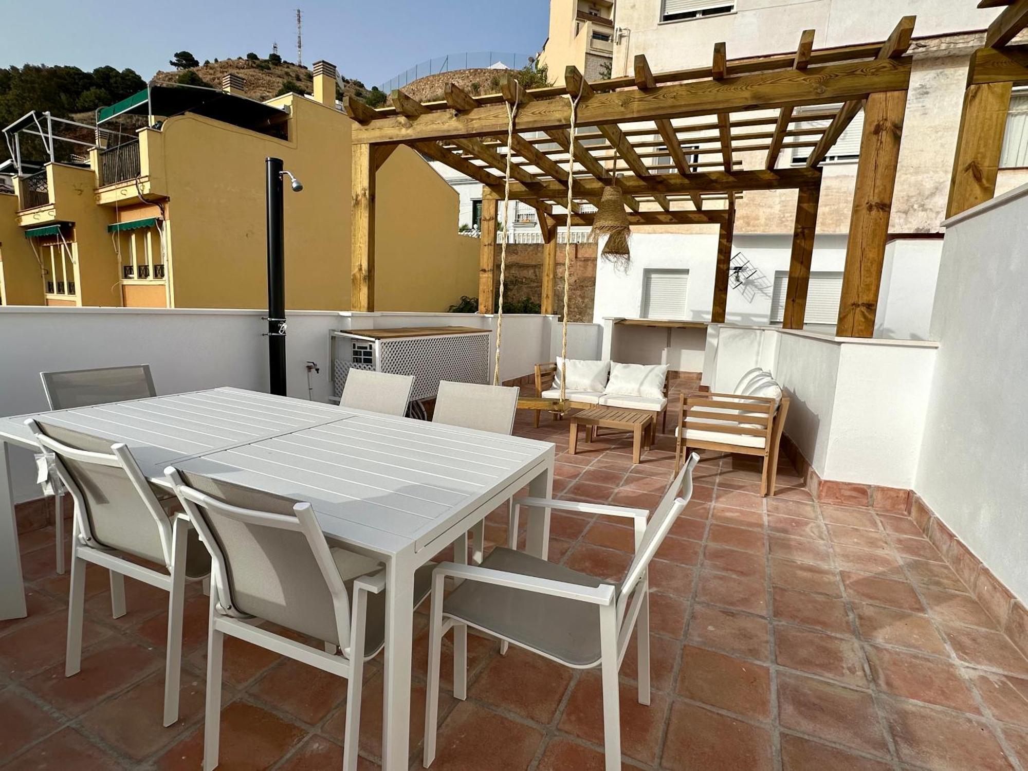 Atico Con Solarium Y Bbq Cerca Del Centro 6 Pax Apartment มาลากา ภายนอก รูปภาพ